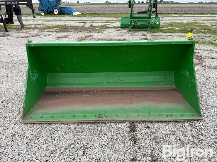 john-deere-8-image-2