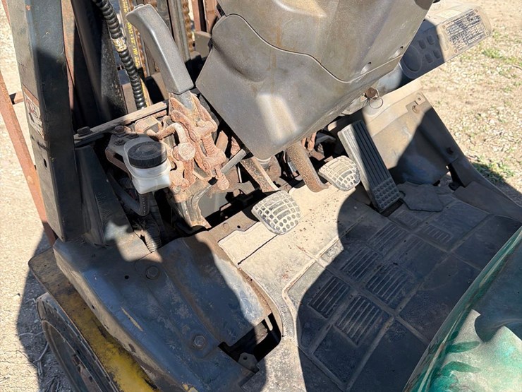 2007-komatsu-fg25st-propane-forklift-image-20