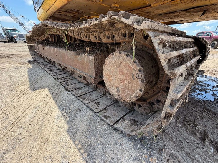 2011-kobelco-sk350-9-image-10