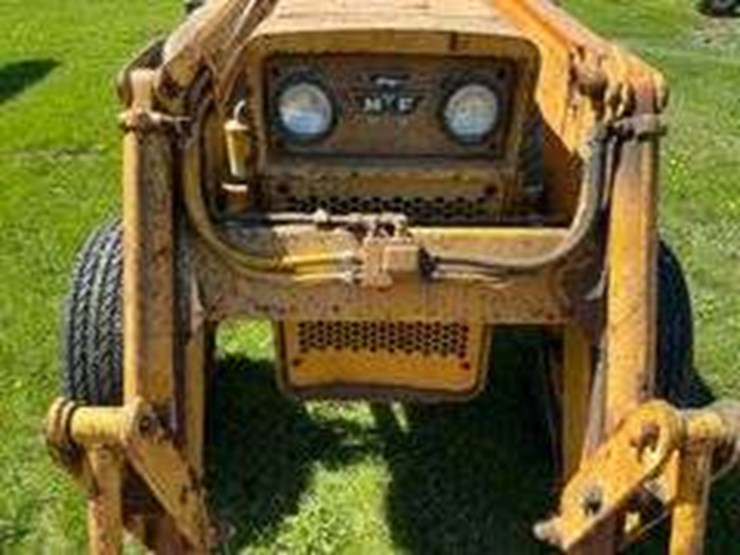 massey-ferguson-2200-image-9