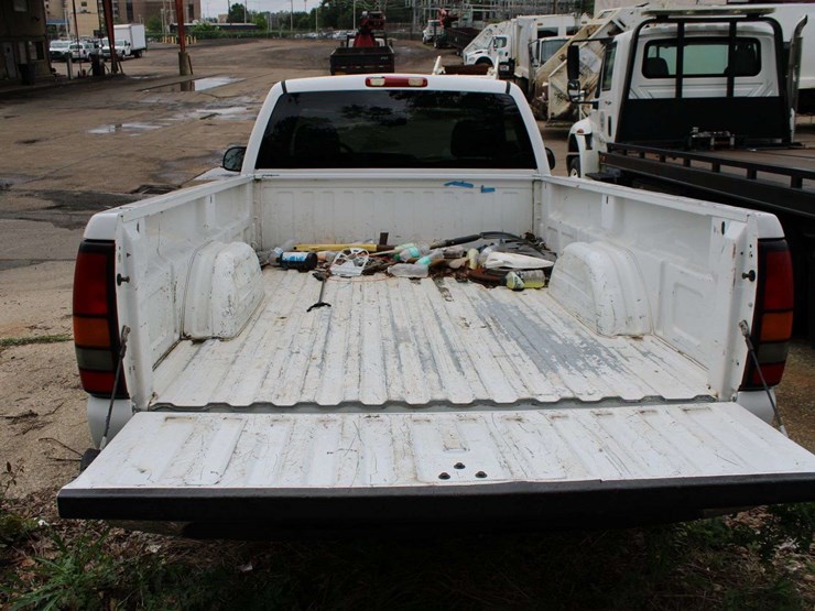 2005-gmc-sierra-1gtec14xx5z319693-mileage:-unknown-image-6