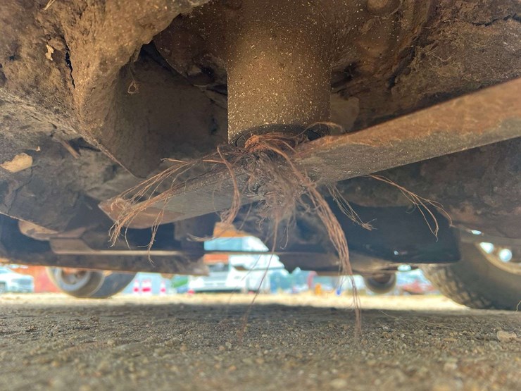 exmark-lazer-z-60"-zero-turn-mower-(2,379-hours)-image-15