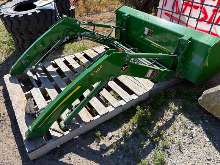 john-deere-300e-image-5
