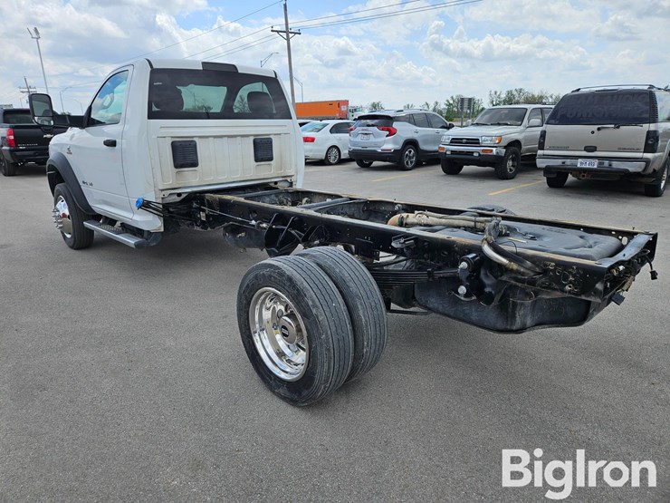 2019-massey-ferguson-730-image-7