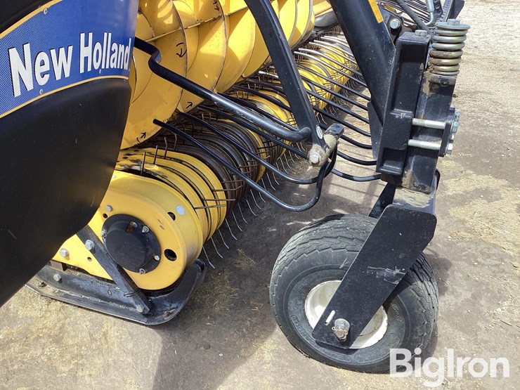 2011-new-holland-293-image-20
