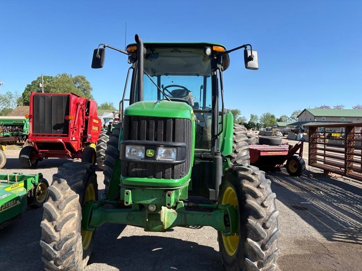 john-deere-6115d-image-4