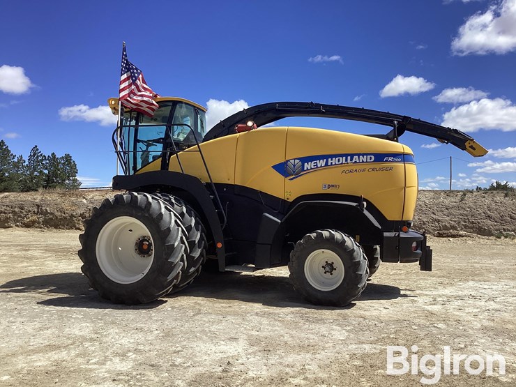 2015-new-holland-fr700-image-8