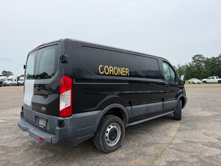2015-ford-transit-image-3