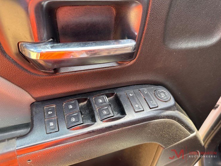 2016-chevrolet-silverado-2500-image-18
