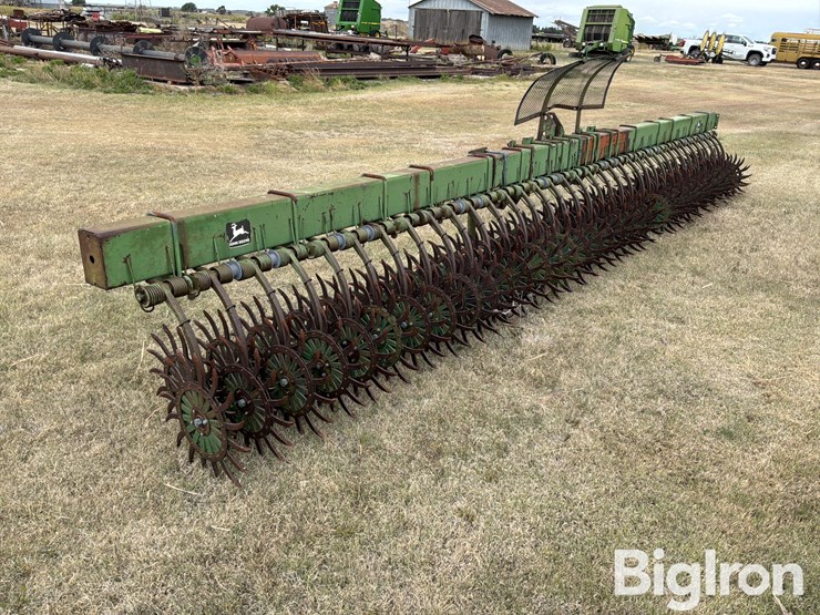 john-deere-400-image-7