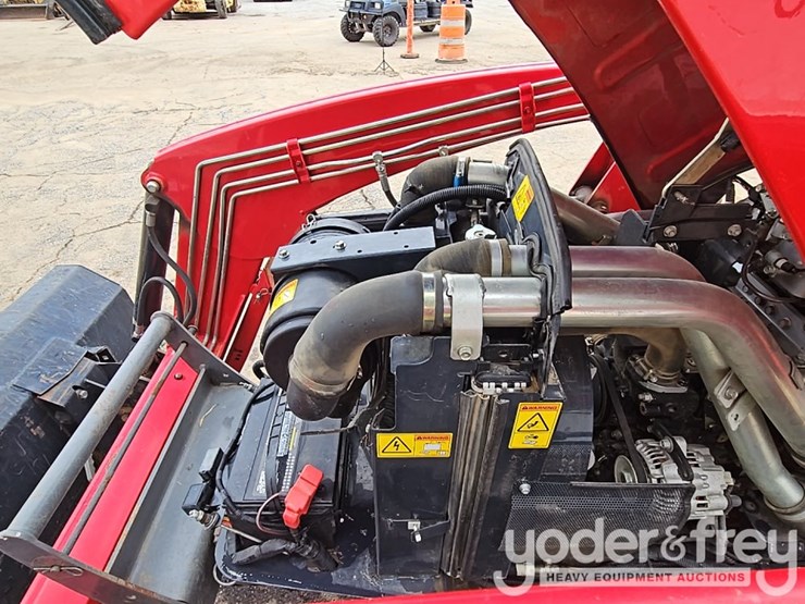 2014-massey-ferguson-1749-image-32