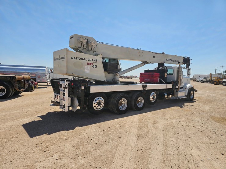 2013-peterbilt-367-image-3