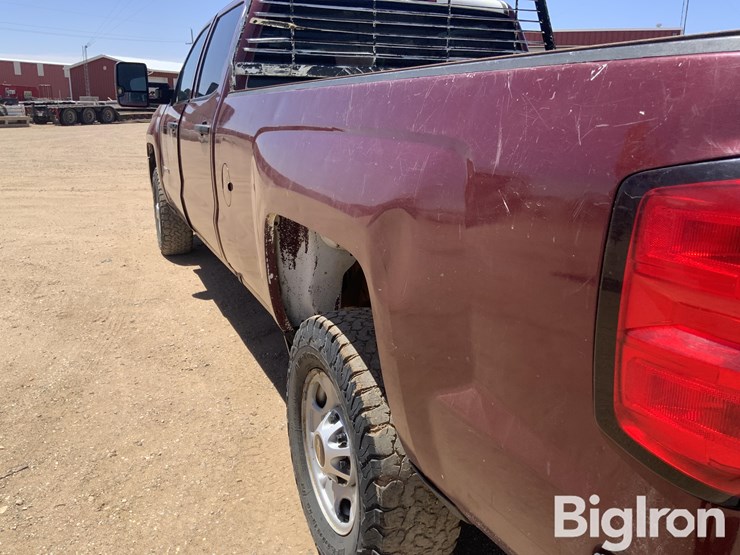 2018-chevrolet-silverado-2500-image-18