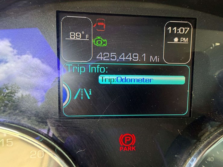 2016-kenworth-t880-image-29