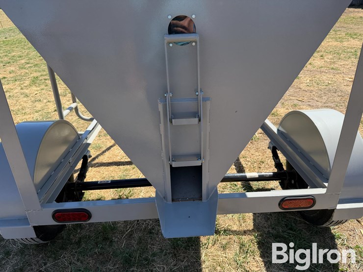 net-gravity-flow-feed-wagon-image-18