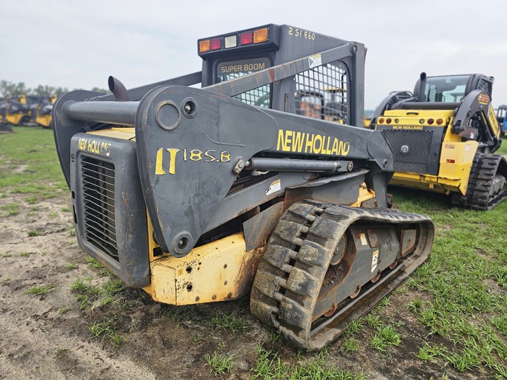 new-holland-lt185b-image-3
