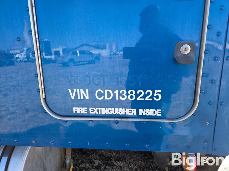 2012-peterbilt-386-image-9