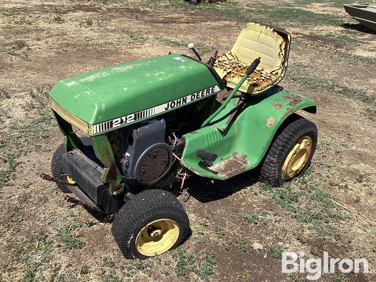 john-deere-212-image-1