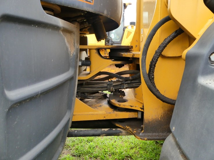 deere-344l-image-9