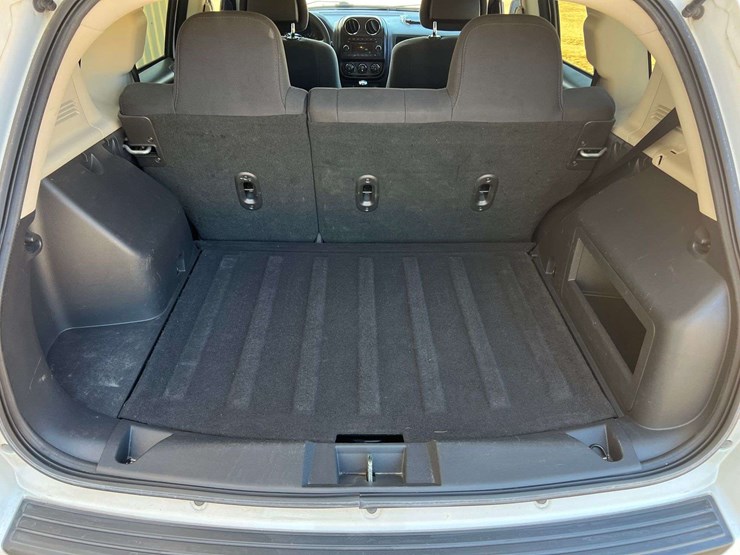 2012-jeep-compass-image-26