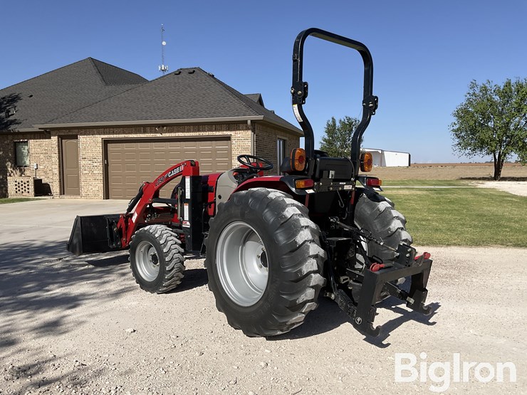 2011-case-ih-farmall-40b-image-7