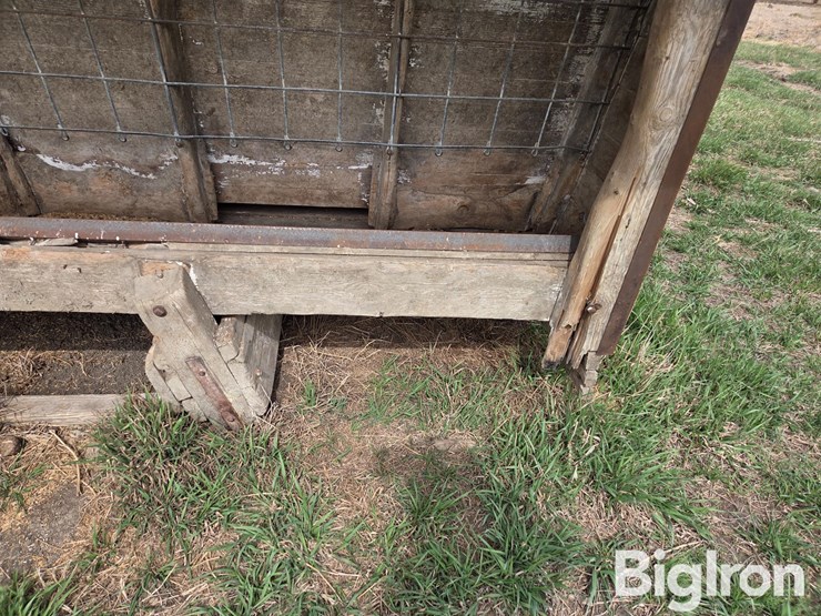shop-built-wood-livestock-feeder-image-10