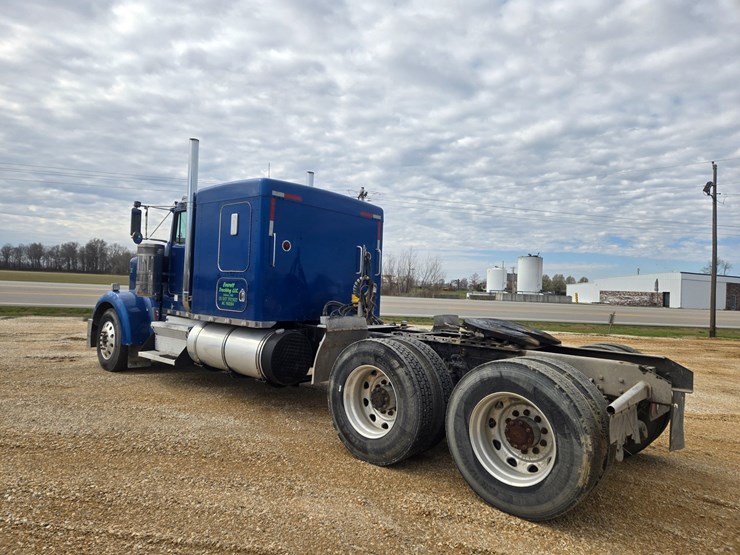 1999-kenworth-w900-image-12