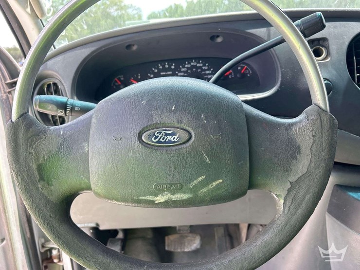 2007-ford-cargo-image-13