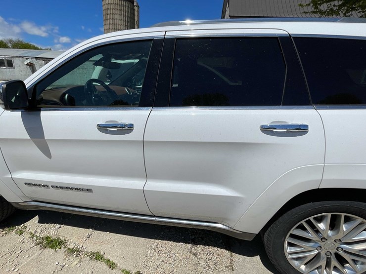 2018-jeep-grand-cherokee-image-30