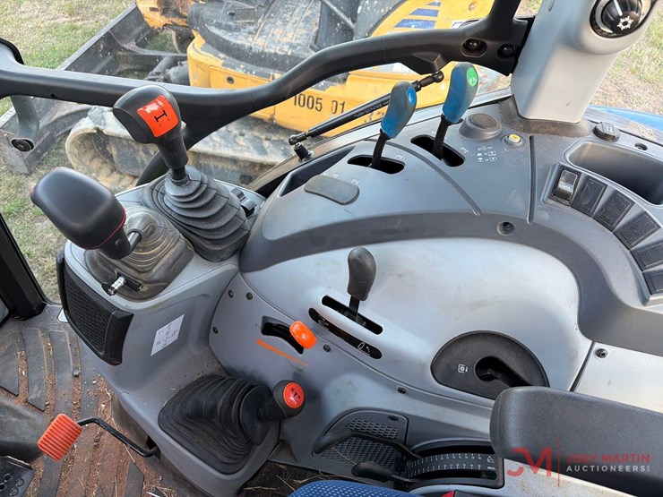 new-holland-powerstar-75-image-13