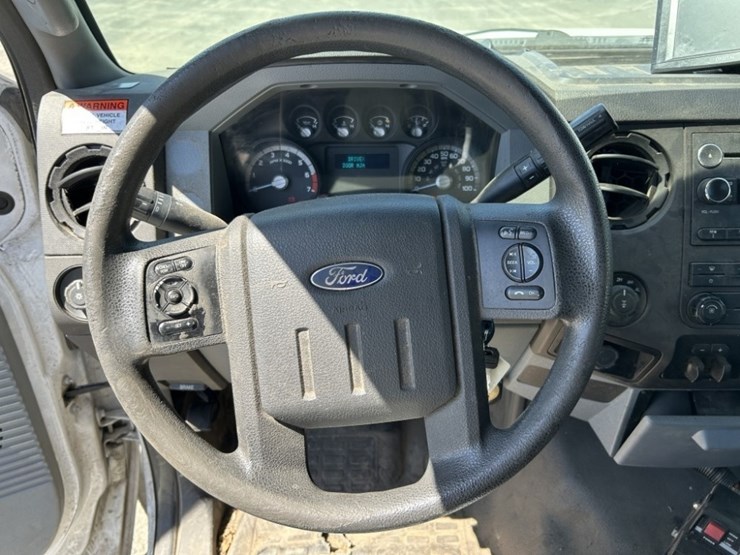 2015-ford-f350-sd-image-19