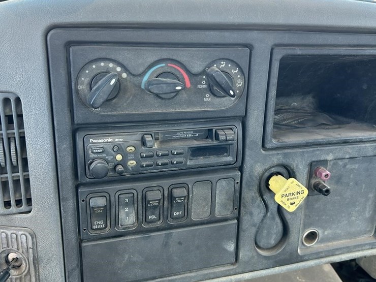 2006-international-workstar-7600-image-60
