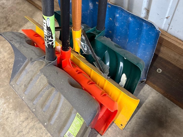 snow-shovels/pusher-image-2