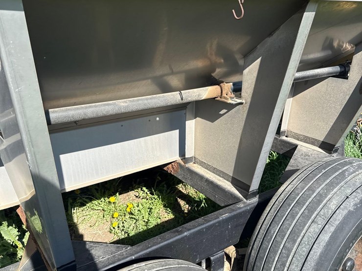 tyler-10-ton-fertilizer-spreader-image-23