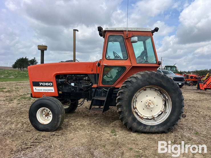 1978-allis-chalmers-7060-image-8