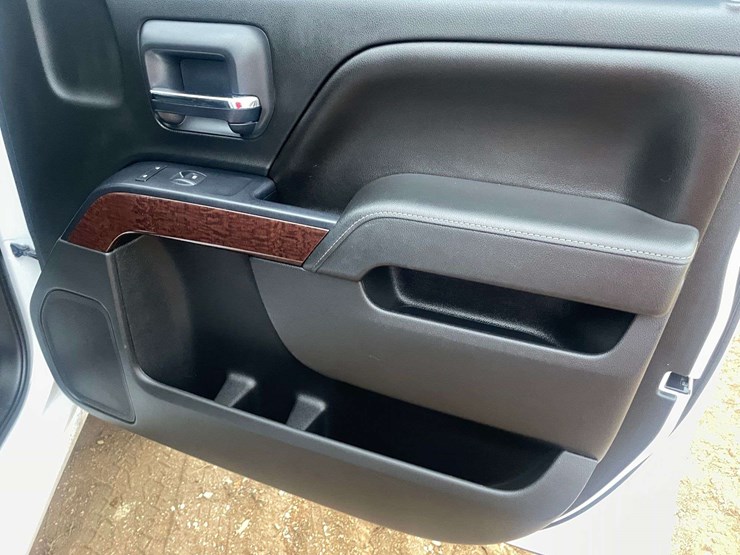 2015-gmc-sierra-1500-image-17