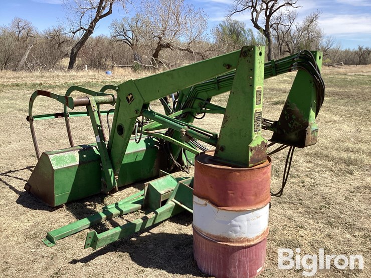 john-deere-148-image-7