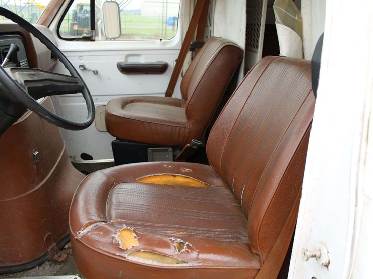 1982-ford-ecoline-work-truck-e-350-1fdje37g6cha21219-mileage:-39415-image-21