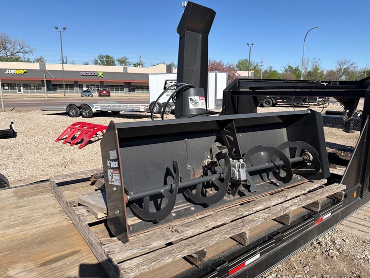 bobcat-72”-front-mount-snowblower-image-2