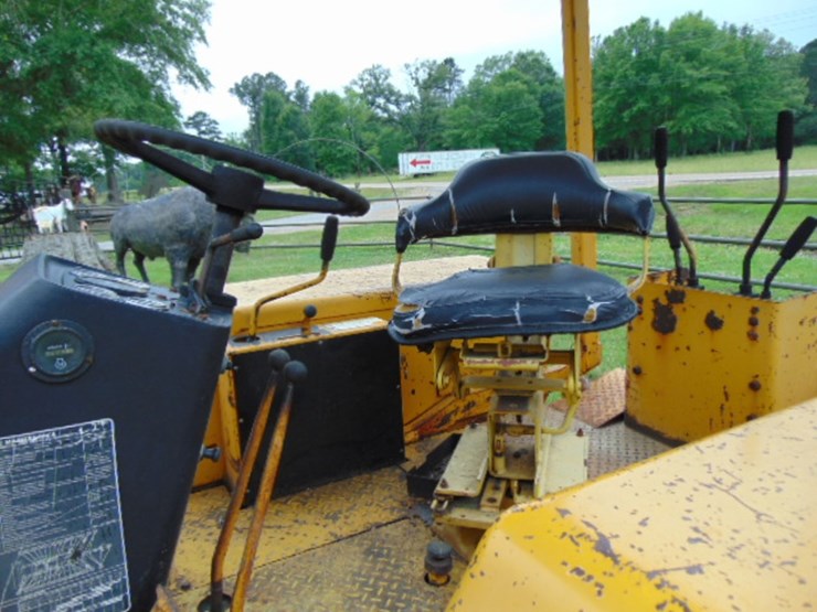 john-deere-410-image-11