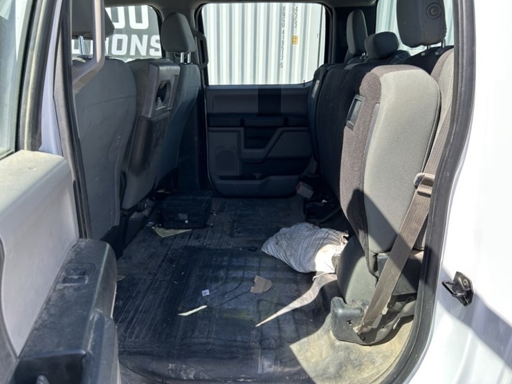 2016-ford-f150-xl-image-25