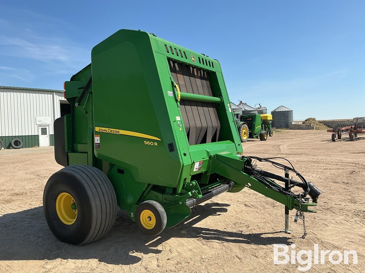 2021-john-deere-560r-image-3