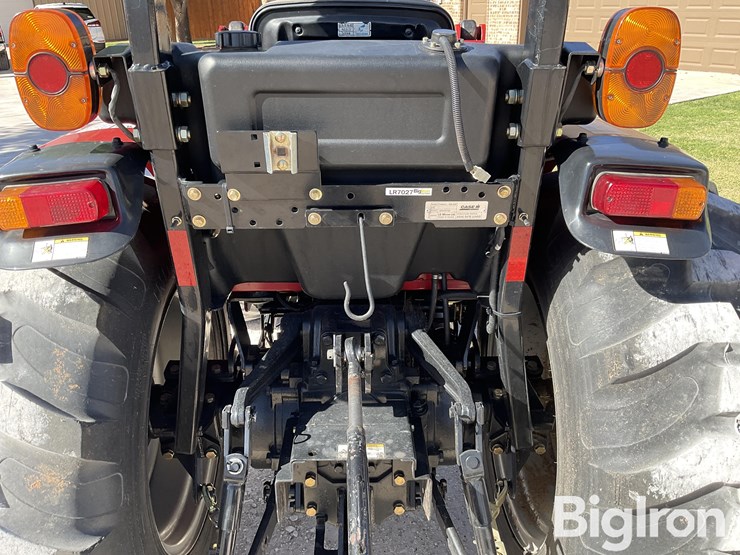 2011-case-ih-farmall-40b-image-20
