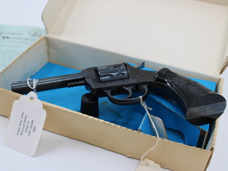#111-•-h-&-r-model-929-.22-pistol-image-6
