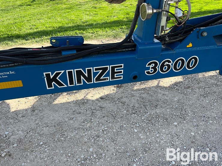 2006-kinze-3600-image-9