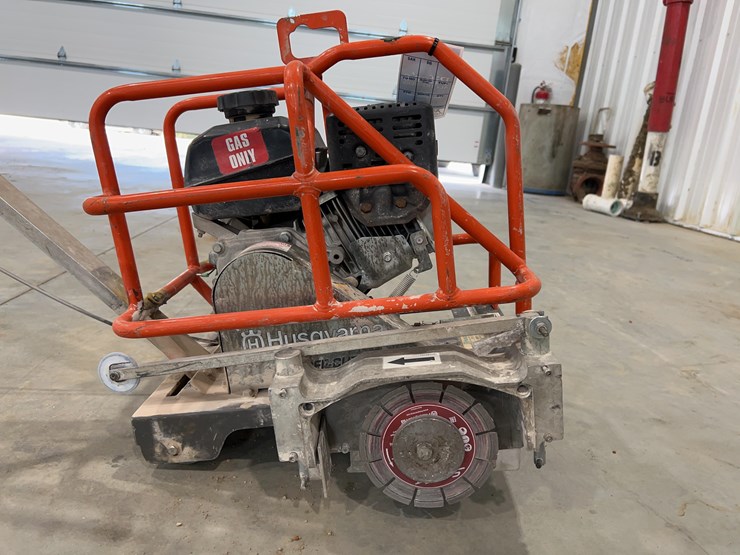 2020-husqvarna-soft-cut-x150-saw-image-9