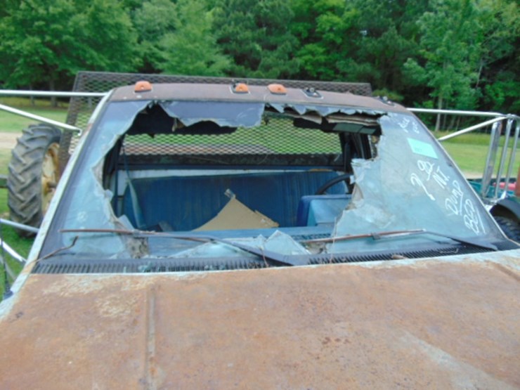chevrolet-1ton-image-3