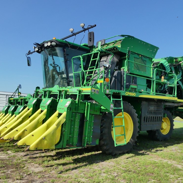 2016 JOHN DEERE CP690