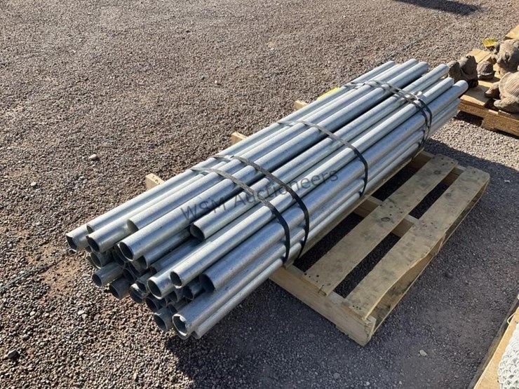 pallet-of-asst-galvanized-posts-image-2