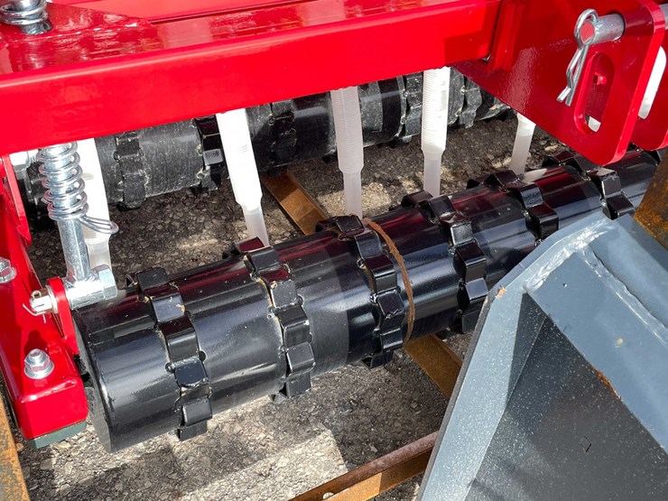 #9027-•-unused-agt-70-skid-steer-universal-mount-(o12)-image-13